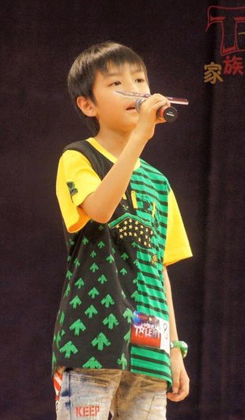 Vương Tuấn Khải đã theo đuổi giấc mơ trở thành ca sĩ từ khi chỉ là một cậu bé