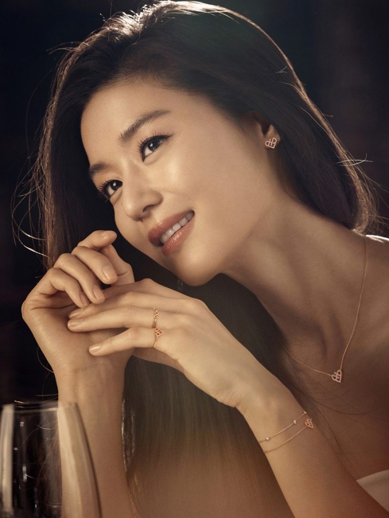 Dien vien Jun Ji Hyun hinh anh 32 e1634385997656 - Jun Ji Hyun: Đoá hoa hồng kiêu sa của nền điện ảnh Hàn Quốc