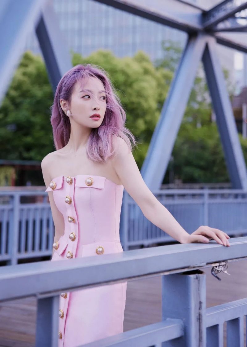 Tống Thiến: Nữ nghệ sĩ đa tài của giới giải trí Hoa ngữ Tong Thien hinh anh 1 e1634442552439 - Tống Thiến: Nữ nghệ sĩ đa tài của giới giải trí Hoa ngữ
