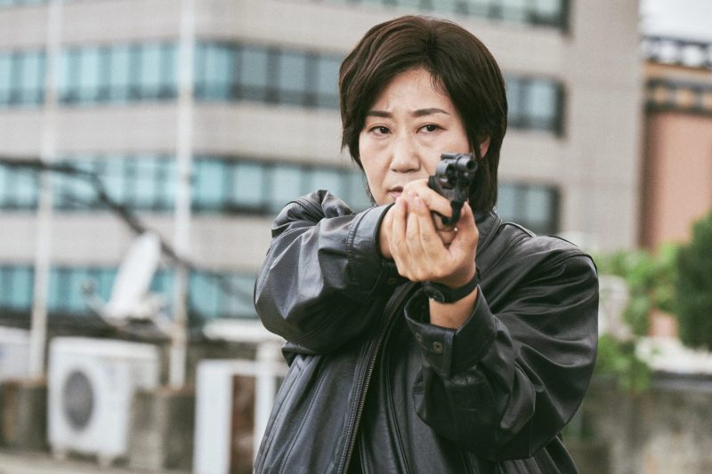 Những thước phim hành động đầu tiên hé lộ tài năng của nữ cảnh sát Park Mi Young