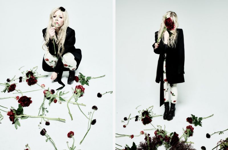 avril lavigne 26 e1642241220986 - Avril Lavigne và câu chuyện về "Công chúa Pop Punk" của thời đại