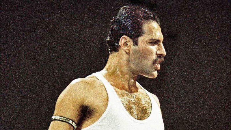 Freddie Mercury từ chối tiết lộ tình trạng sức khỏe cho công chúng