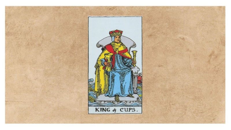 king of cups hinh anh 1 e1648747968403 - King Of Cups là gì? Ý nghĩa của lá bài King Of Cups trong Tarot