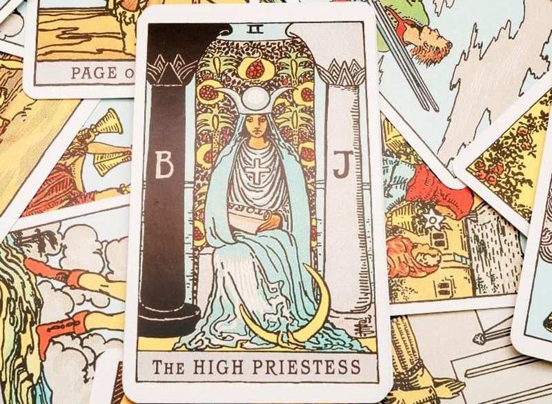 la bai the high priestess hinh anh 4 e1648269561512 - The High Priestess là gì? Ý nghĩa của lá bài The High Priestess trong Tarot