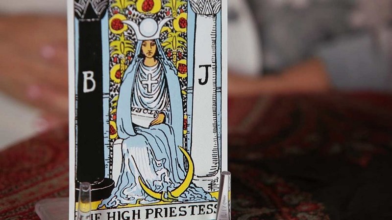 la bai the high priestess hinh anh 8 - The High Priestess là gì? Ý nghĩa của lá bài The High Priestess trong Tarot