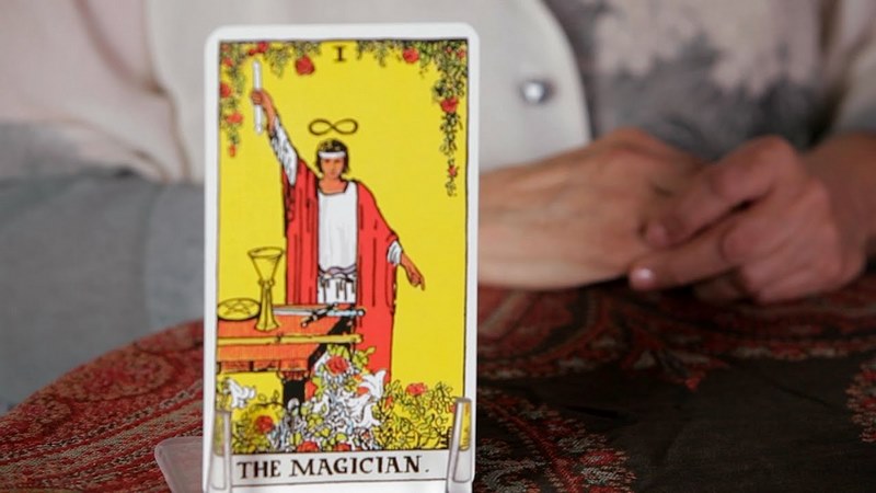 la bai the magician hinh anh 5 - The Magician là gì? Ý nghĩa của lá bài The Magician trong Tarot