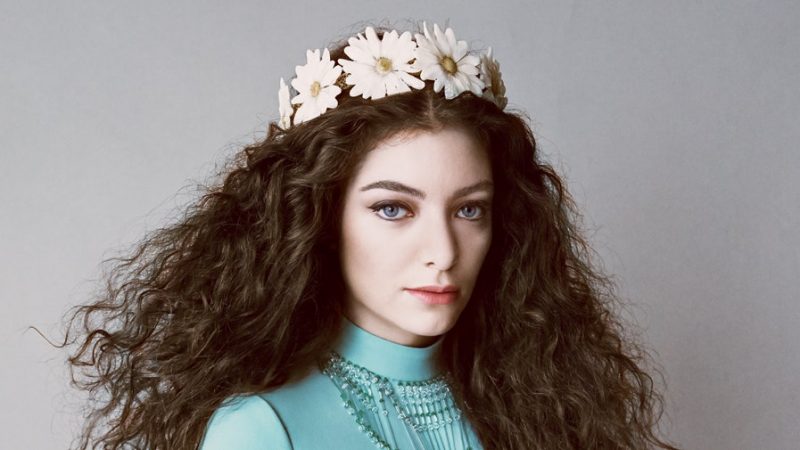 Ca khúc Royals làm mưa làm gió làng nhạc thế giới khi Lorde mới mười sáu tuổi