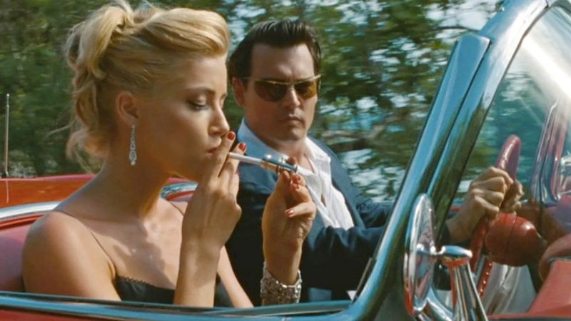 Phân cảnh của Amber Heard (trái) và Johnny Depp (phải) trong The Rum Diary