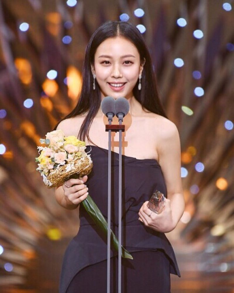Go Min Si tại Lễ trao giải SBS Drama Awards 2019