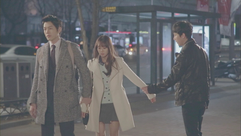 Yoon Jong Hoon níu kéo người yêu cũ Ji Hoo do Seung Yeon thủ vai