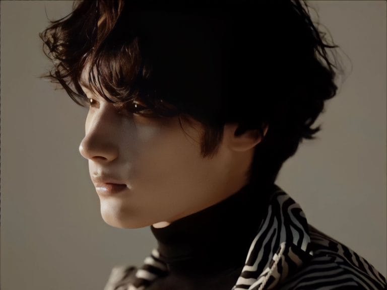 Huening Kai: Từ thần đồng âm nhạc đến “hoàng tử lai” Kpop