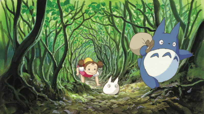 Cô bé Mei quyết tâm đuổi theo hai chú "Totoro nhí" đến cùng