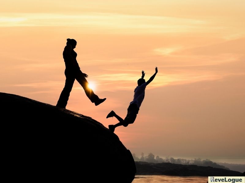 Bài học rút ra từ thành ngữ “Ăn cháo đá bát”