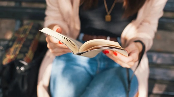 Hình ảnh đọc sách hiện đại và sáng tạo dễ dàng thu hút giới trẻ Hình ảnh đọc sách hiện đại và sáng tạo dễ dàng thu hút giới trẻ