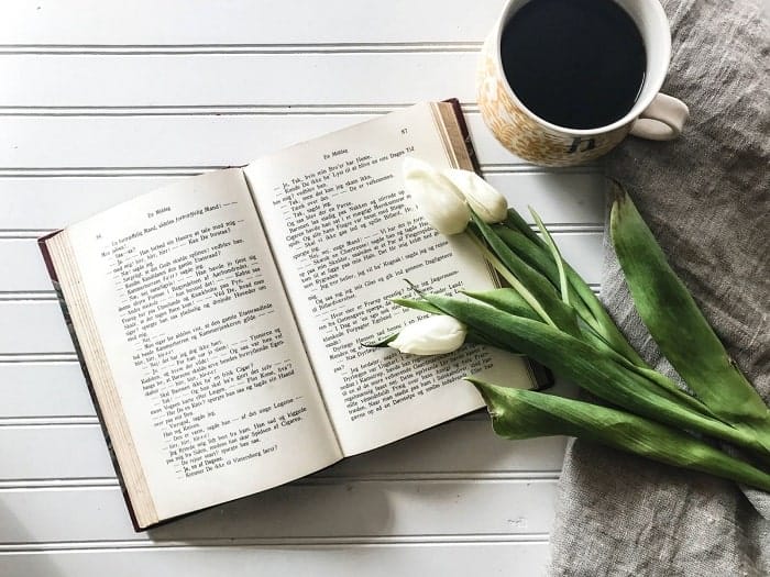 Những câu nói hay về giá trị của sách giúp trân trọng hơn kiến thức trong mỗi trang sách Những câu nói hay về giá trị của sách giúp trân trọng hơn kiến thức trong mỗi trang sách