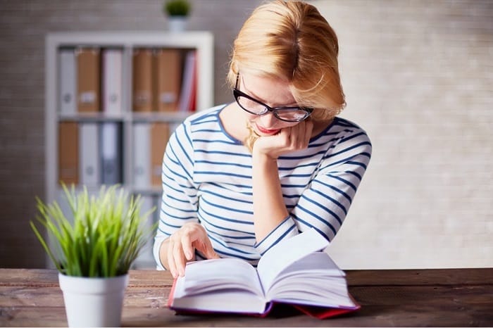 Đọc sách giúp cải thiện vốn từ và kỹ năng giao tiếp Đọc sách giúp cải thiện vốn từ và kỹ năng giao tiếp