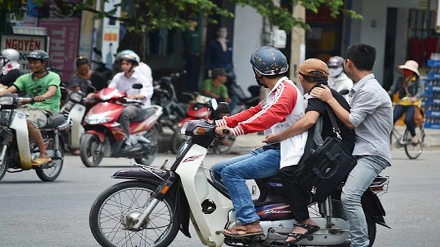 Chở người hay trở người?