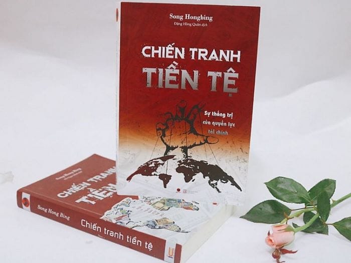 Chiến Tranh Tiền Tệ còn nói đến các chiêu trò của các gia tộc tài phiệt đã thao túng, đứng sau nhiều biến động kinh tế thế nào