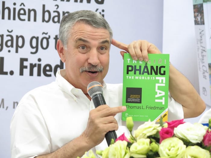 Tác giả của cuốn sách Thế Giới Phẳng là Thomas L. Friedman - một nhà báo, nhà tư tưởng có tầm ảnh hưởng lớn