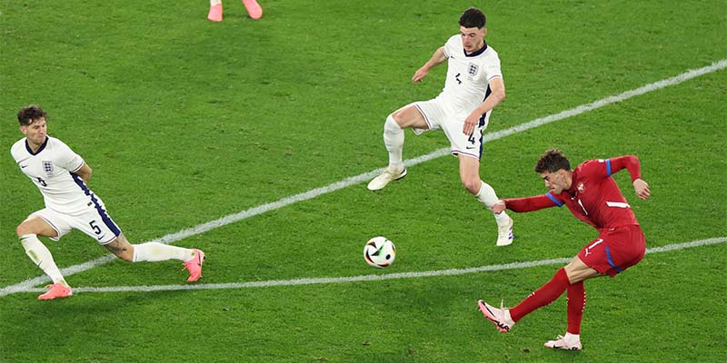 Người chơi theo dõi tỷ lệ cược tại 188BET