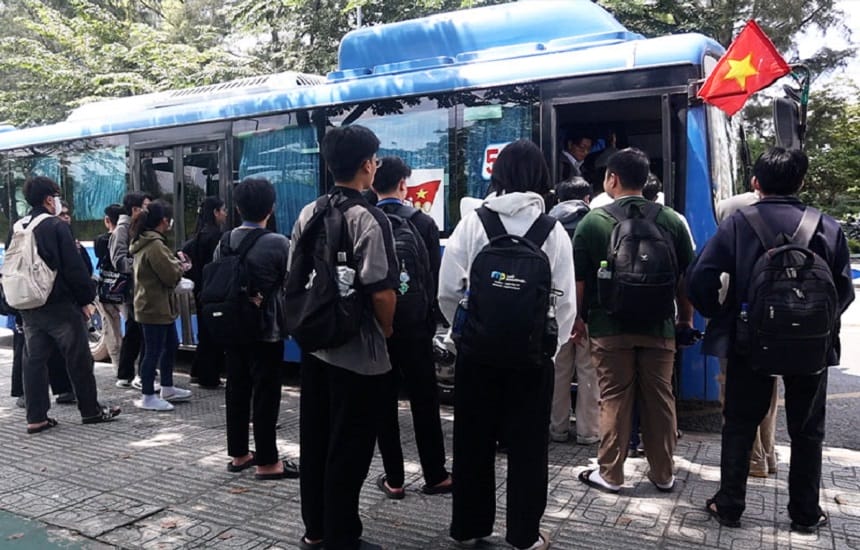 Ngữ cảnh sử dụng từ chen chúc