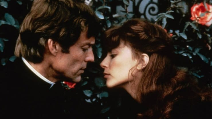 Tình yêu đôi lứa gắn liền với sự đau khổ, mất mát