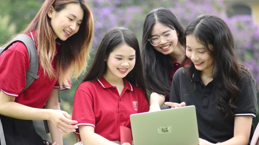 “Bất kỳ” cũng xuất hiện nhiều trong môi trường học tập