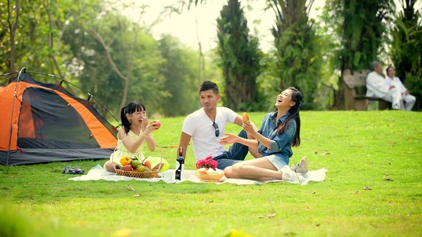 Dã ngoại có nghĩa là gì