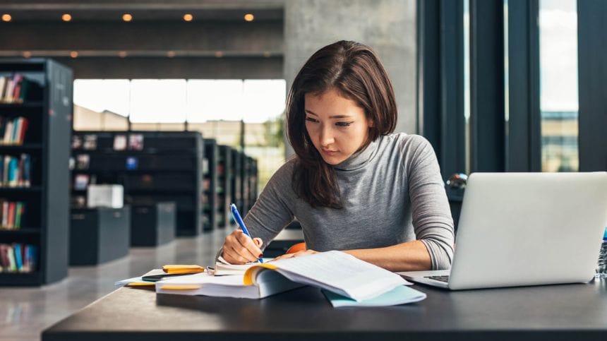 Kiểm tra lại bài sau khi viết giúp bạn nhanh phát hiện lỗi chính tả