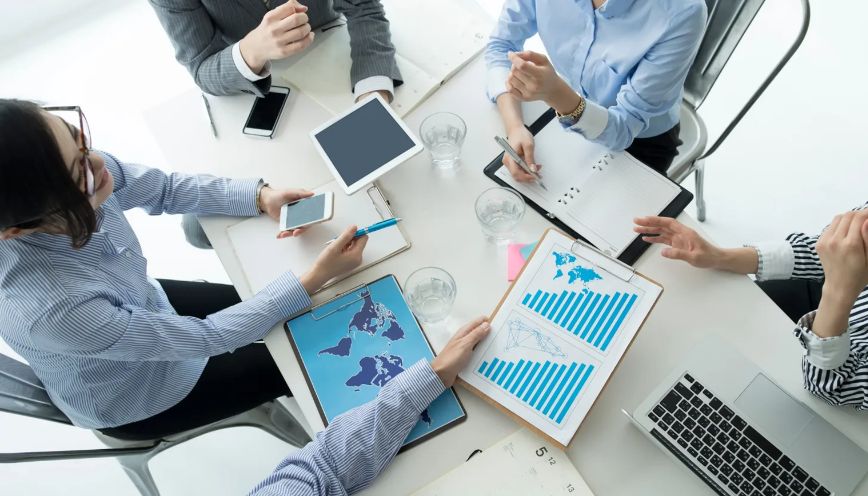 Ngữ cảnh phù hợp để dùng từ “công ty”
