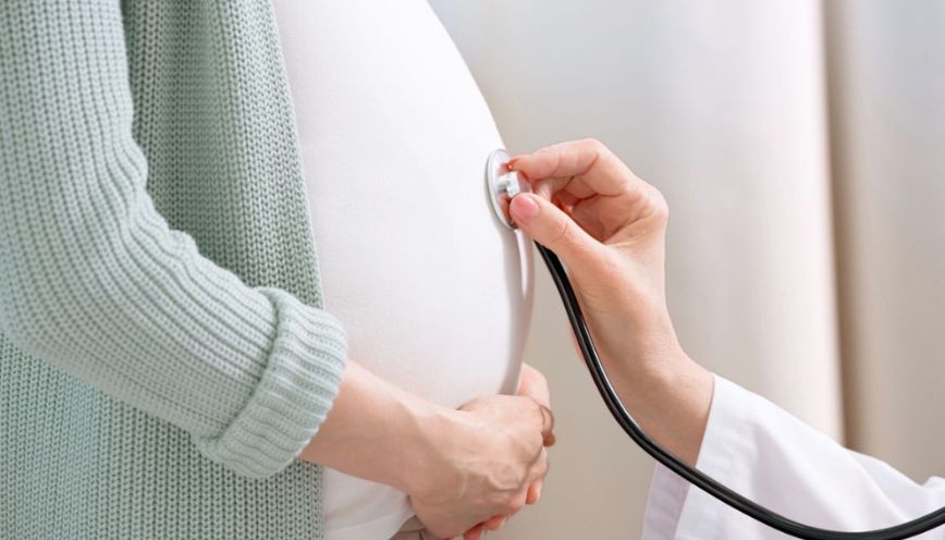 Thai lưu là gì? Nguyên nhân, dấu hiệu và cách phòng ngừa