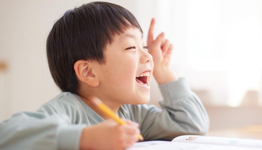 Đặt câu với từ đồng nghĩa, trái nghĩa của lạc quan